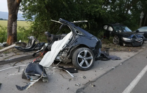подробности кървавата касапница автобуса софия втора жертва болници тежко ранените снимки