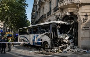 автобус вряза сграда испански град ранени