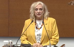 разбиващо искра михайлова срина управляващите заради клеветите лъжите адрес пеевски жалка процедура казахме българските граждани пътуват следят видео