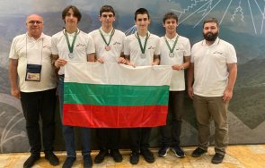 български ученици спечелиха пет медала международната олимпиада физика колумбия