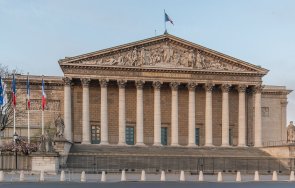 франция решаващо гласуване закона асистирана смърт