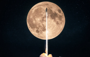 част ракета spacex разбие кратера айнщайн луната