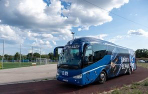 феновете спартак варна купиха нов клубен автобус