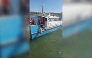 рекордно ниски нива дунав блокират корабоплаването круизен кораб заседна