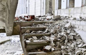 сграда срути италианския град месина загинал търсят петима