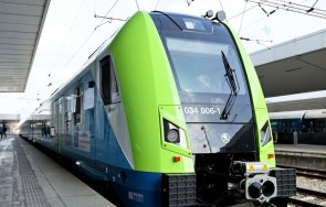 пускат новите електрически влакове шкода мотриси 260 млн евро