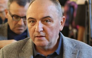 близки приятели изпратиха последния път антон станков