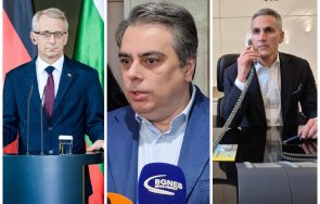 уикенда горещ слух сменя коня насред надбягването асен василев бута денков вместо гюров президент