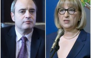 косьо мишев недоумява герб сдс настъпят същата мотика
