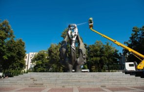 традиция изкъпаха паметника съединението тона вода шампоан аромат зелена ябълка