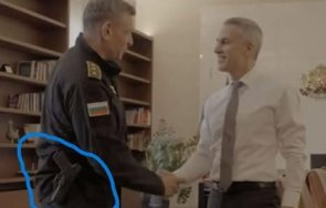 журналистка кампанията гюров кандев измислил топ агент путин пратен провали величавата двойка супермени