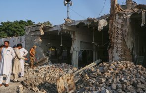 души загинаха самоубийствен атентат пакистан