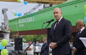 радев фериботът белослав свързва два бряга семейства хора работа съдби
