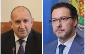 дани митов скастри кабинета радев софия чакат морето проговори ударените кораби отломките дъното отговорността правителството повърхността