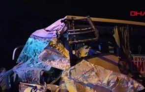 кръв пътя десет българи ранени пре тежка катастрофа пътнически автобус камион одрин