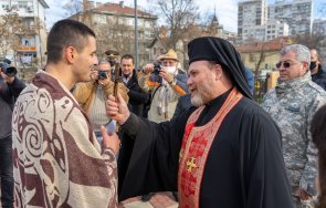 военен авиобаза безмер извади светия кръст водите тунджа ямбол