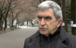 около учителите благоевград ваксинират коронавирус