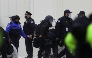 сградата капитолия вече сигурна обезопасена протестиращите видео