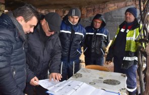 пресъхването контролирано изпускат язовир студена министър димитров снимки