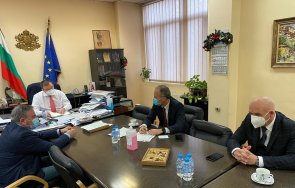 министрите ангелов вълчев обсъдиха ваксинационната кампания образователната сфера