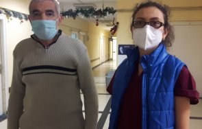 уролози отстраниха безкръвно 350 грама тумор