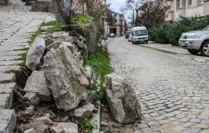 косъм рухна подпорна стена бунарджика пловдив снимки