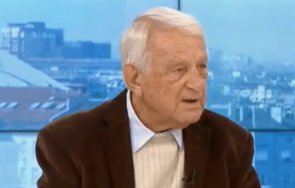 проф никола алтънков калифорнийския университет тръмп конвенционален човек затова привърженици