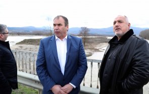 първо пик посрещнаха борисов аплодисменти хаджидимово стопаните благодариха помощите кризата видео снимки обновена