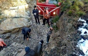 свлачище спря теснолинейката добринище