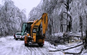 петрохан снежен капан вижте кошмара прохода снимки видео