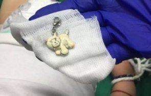 спасиха дете глътнало ключодържател царевични пръчици