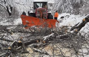 извънредно пик туристи бият тревога блокирани без ток хижа ком сред тях деца