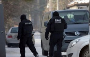 екшън карнобат спипаха опасен престъпник издирван червена бюлетина интерпол