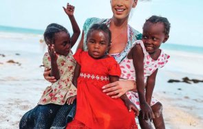 биляна йотовска щракна родната къща фреди меркюри снимки