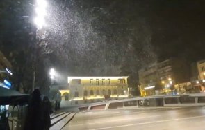 циклонът леандрос удари гърция сняг затрупа северната част страната