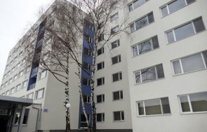 нова практика студенти влизат общежитието лицево разпознаване