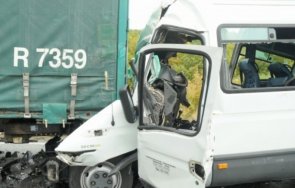 шест години затвор украинеца чийто тир лесово разби бус