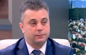 юлиан ангелов вмро дари книги помагала българите цариброд снимки