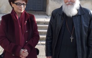 десислава атанасова правителството отпусна 100 000 новата църква разград