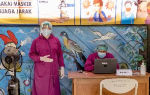 правят чужденците без маски остров бали