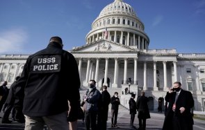 капитолият пълна блокада евакуирани всички служители входове изходите затворени снимки видео