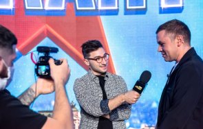 годишен влогър остави без работа алекс петканова