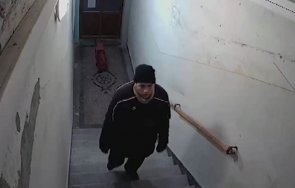 чевръст крадец системно обира блок взел пране