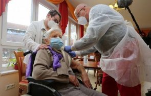 скандално германия уволниха служители заради отказ ваксинация