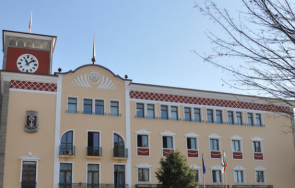 вдигат заплатите селските кметове хасковско