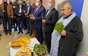 здравният министър българия възможността ден ваксинира 000 100 000 души