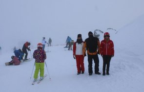 вицепремиерът марияна николова боровец повишена заетостта зимните курорти снимки