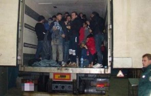 задържаха нелегални сирийци камион дунав мост русе