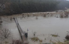 превантивно укрепват дигата язовир суходол