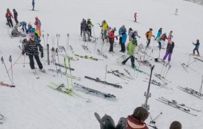 скиорите лифта банско спазват дистанция